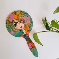 آینه دستی چوبی طرح دختر بهاری