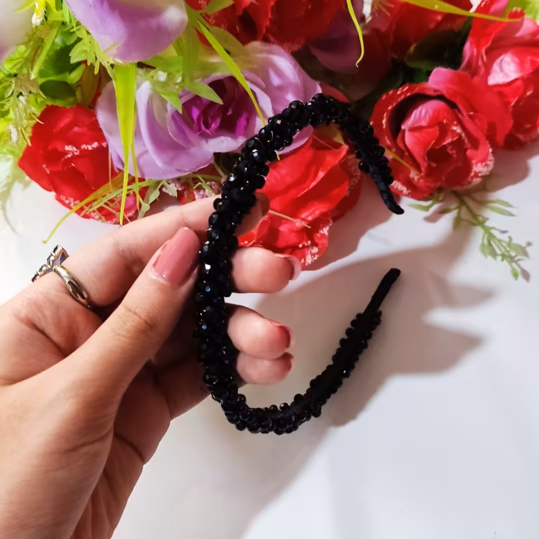 تل با کریستال مشکی