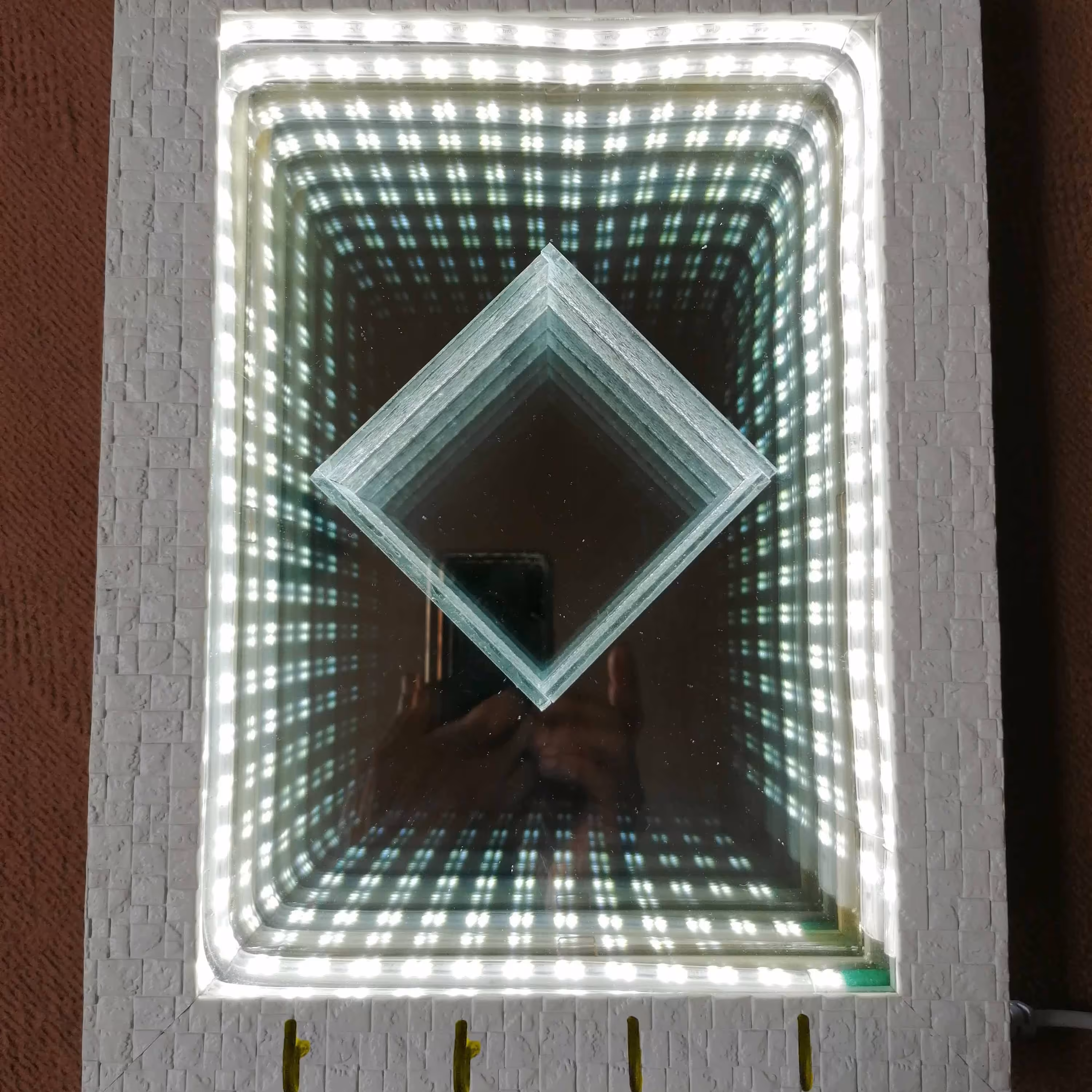 جاکلیدی دیواری (طرح بینهایت)