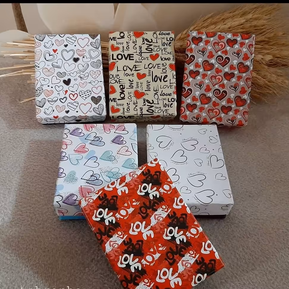 جعبه کادویی نیم ست و گوشواره هاردباکس داخل جیر ابعاد8×5.5