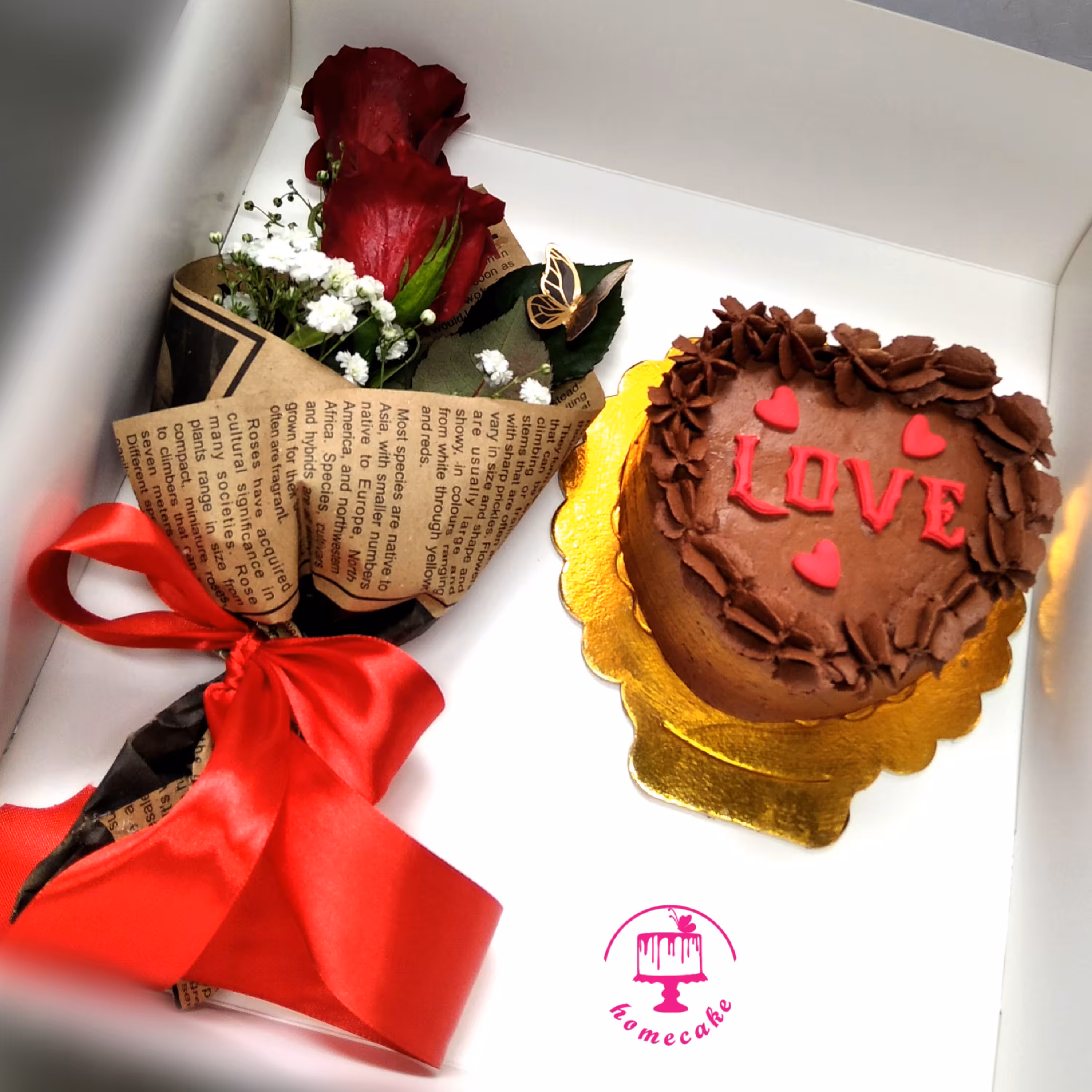 بنتو کیک و دسته گل طبیعی سفارشی برای ولنتاین در هر طرح و مدلی سفارش زده میشود