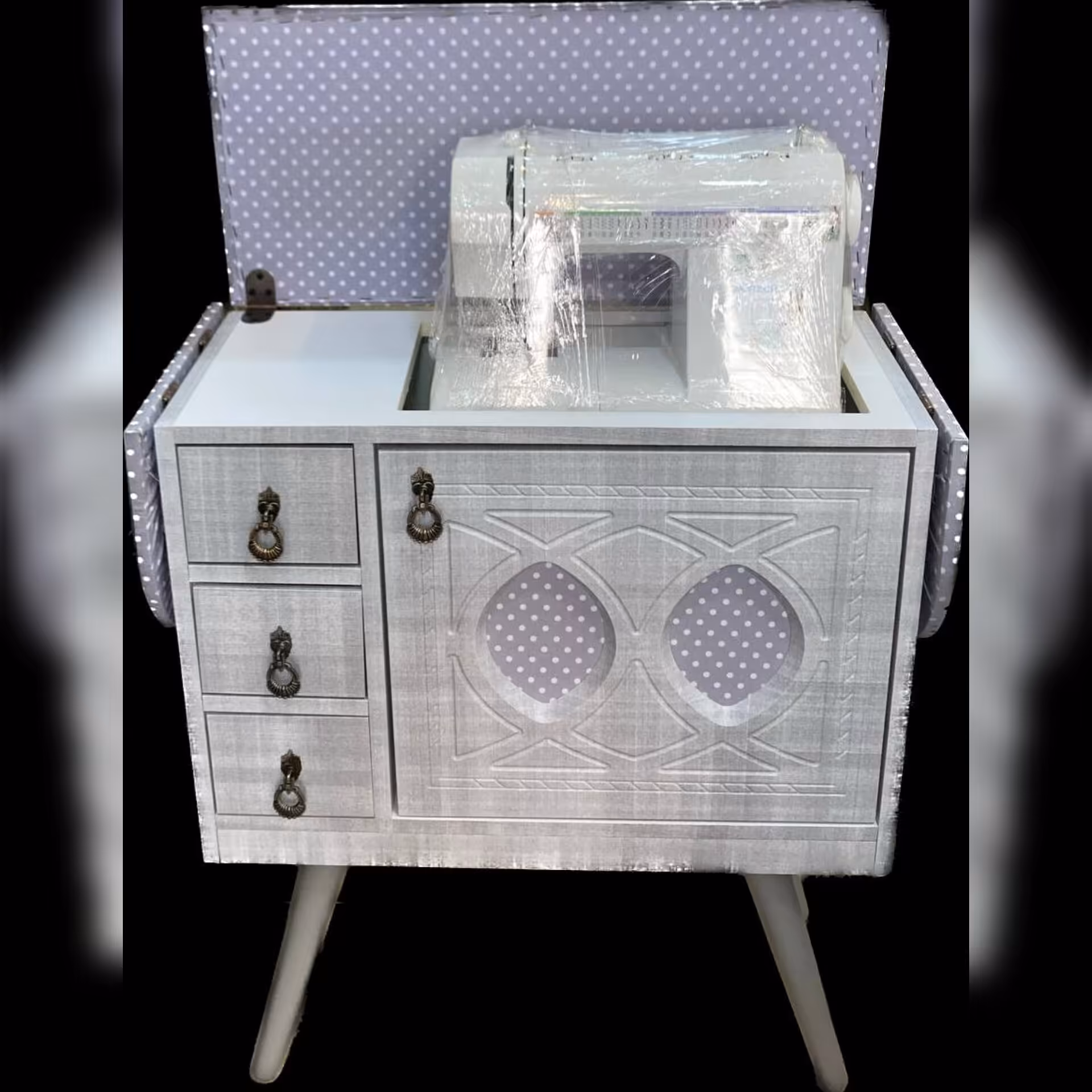 میز اتو وکیوم مدل آسانسوری TV کد 610 رنگ طوسی 