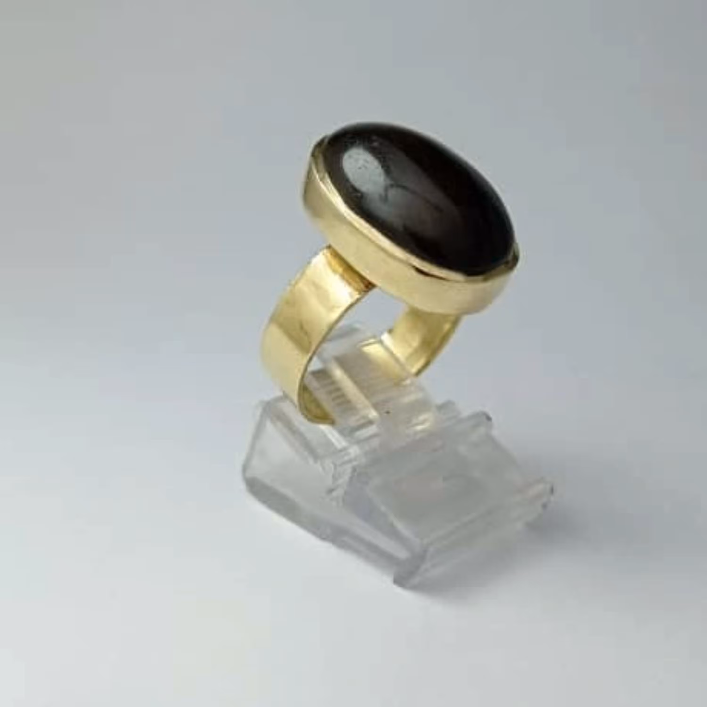 انگشتر  برنجی ساده با عقیق طبیعی  دستساز