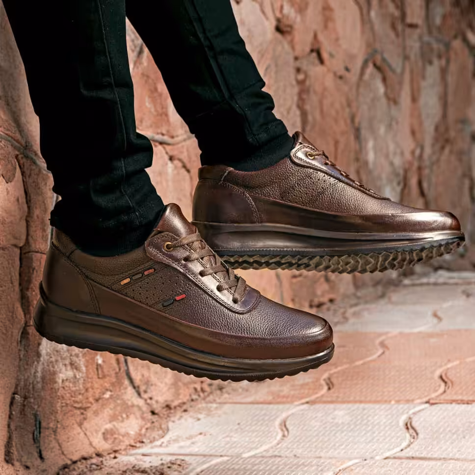 کفش اسپورت تمام چرم گاوی راحتی و طبی روزمره مردانه و پسرانه مدل سناتور بند دار