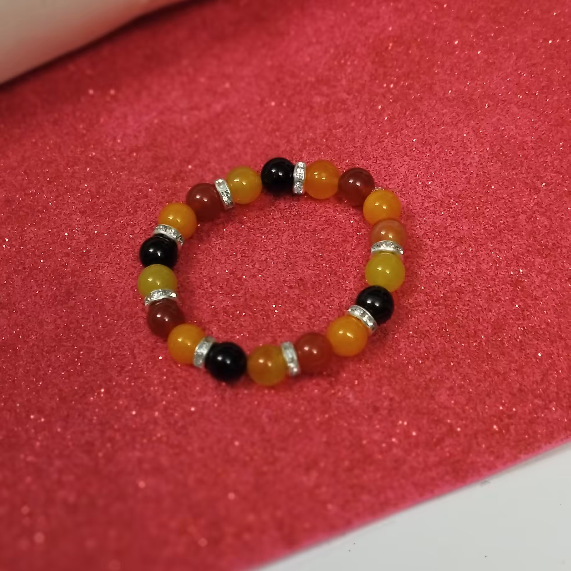 دستبند عقیق قرمز،مشکی،زرد