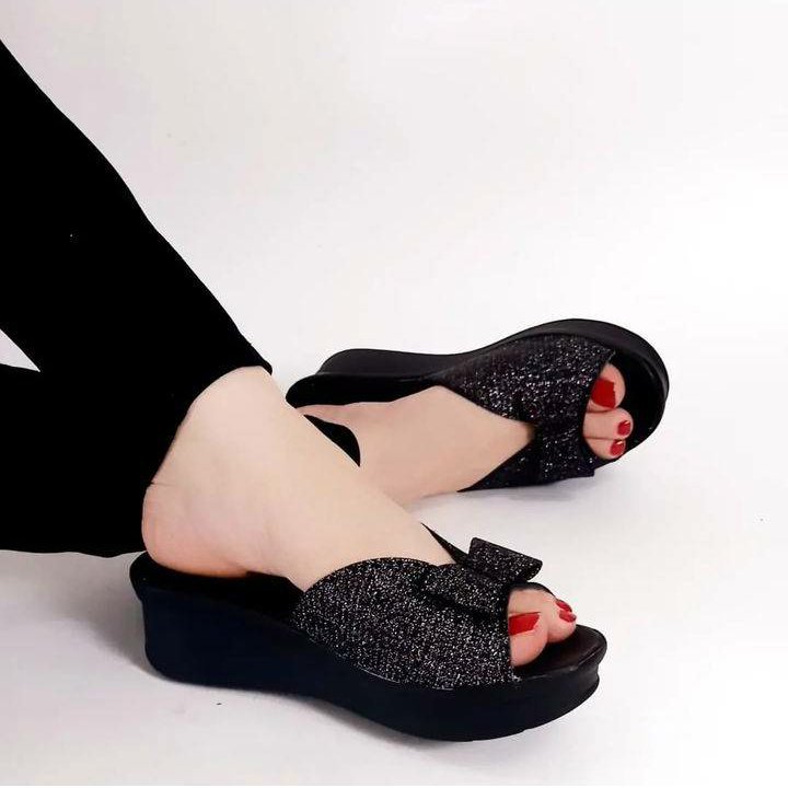 صندل طبی پاپیونی لمه کد350 ، جنس رویه لمه ، جنس زیره PU ، رنگ مشکی ، سایز 36 تا 41