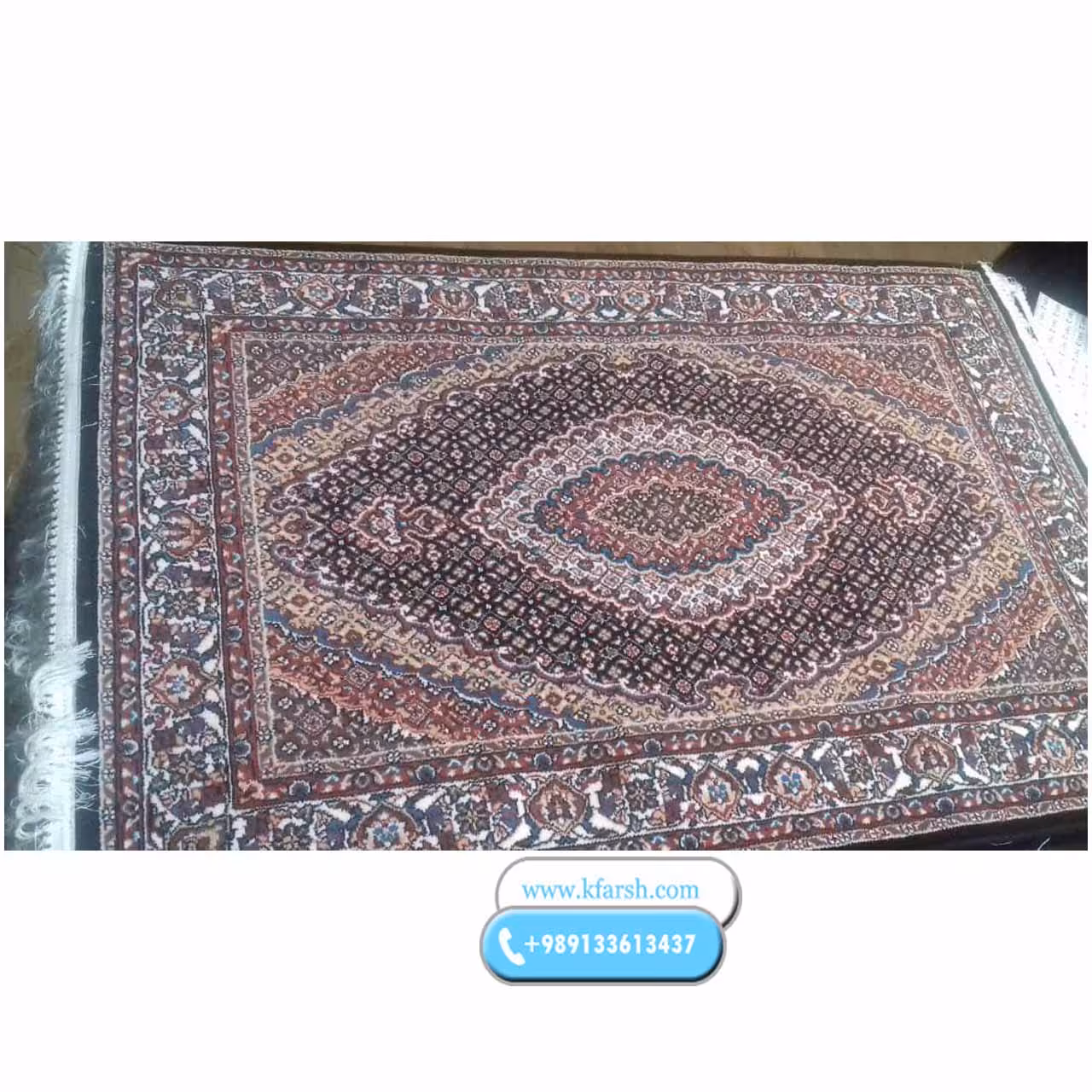 قالیچه طرح ریزماهی سرمه ای