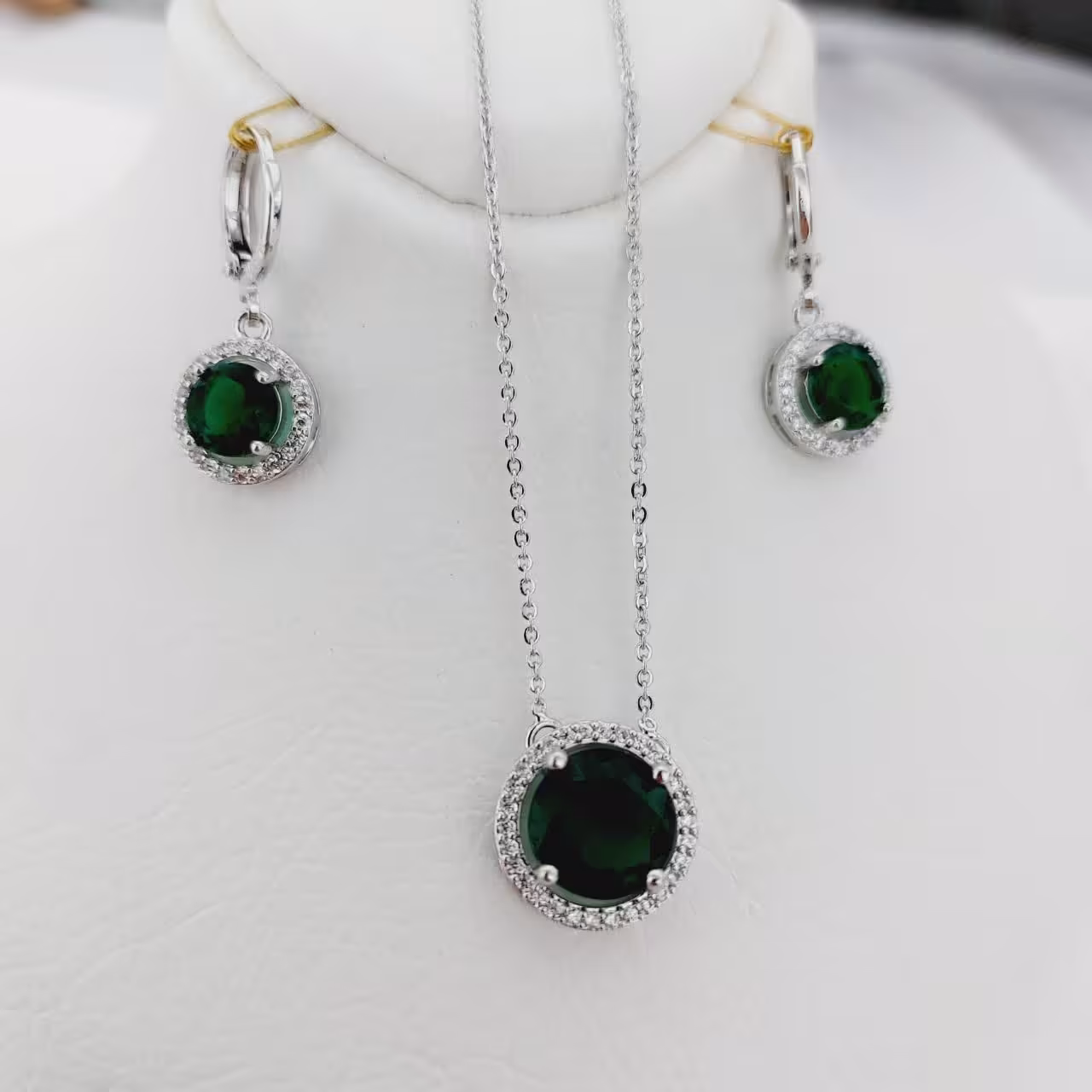 نیمست کد10680طرح جواهر.برند محبوب ysx.با آبکاری طلا.ضد حساسیت.رنگ ثابت 