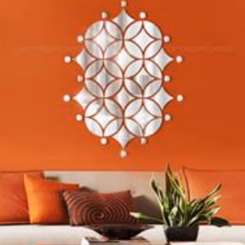 آینه دکوراتیو مولتی استایل، طرح مدور،جنس مولتی استایل، در دو رنگ طلایی و تقره ای، ابعاد 60 در 45 سانت