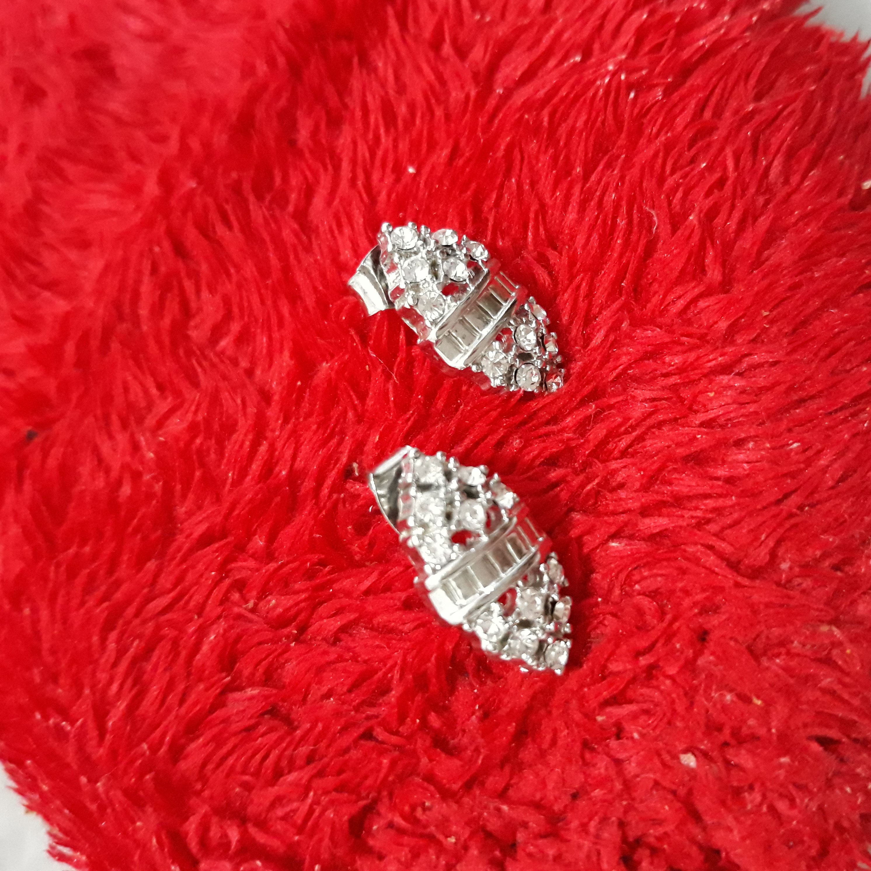 گوشواره خاص نگینی