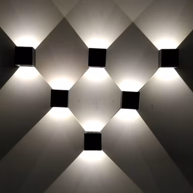 چراغ دیواری دکوراتیو دو طرفه دمپردار زمرد مدل 118