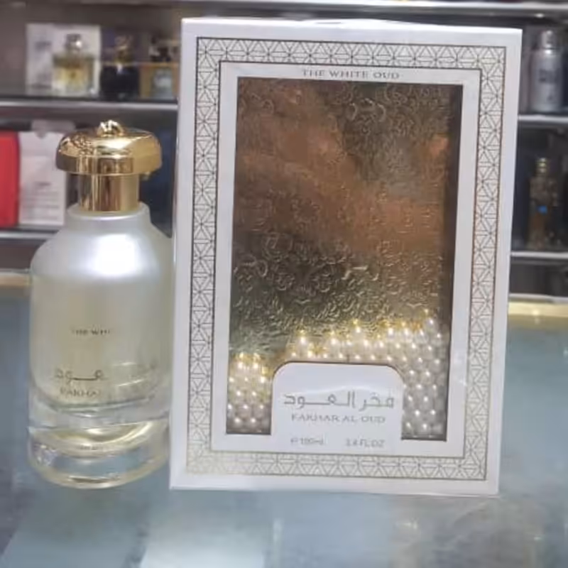 ادکلن  فخر العود  د وایت عود  برند ارض الزعفران