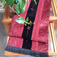 رانر مخمل طرحدار زرشکی