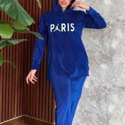 ست هودی و شلوار مخمل Paris