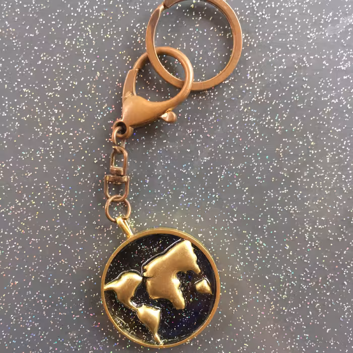 آویز کلید طرح جهان سرکلیدی رزینی با طرح منحصربفرد زمین در شب