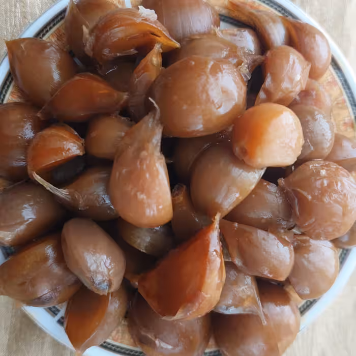 سیر ترشی ممتاز  محصولات خانگی زبانزد وزن  1000 گرم