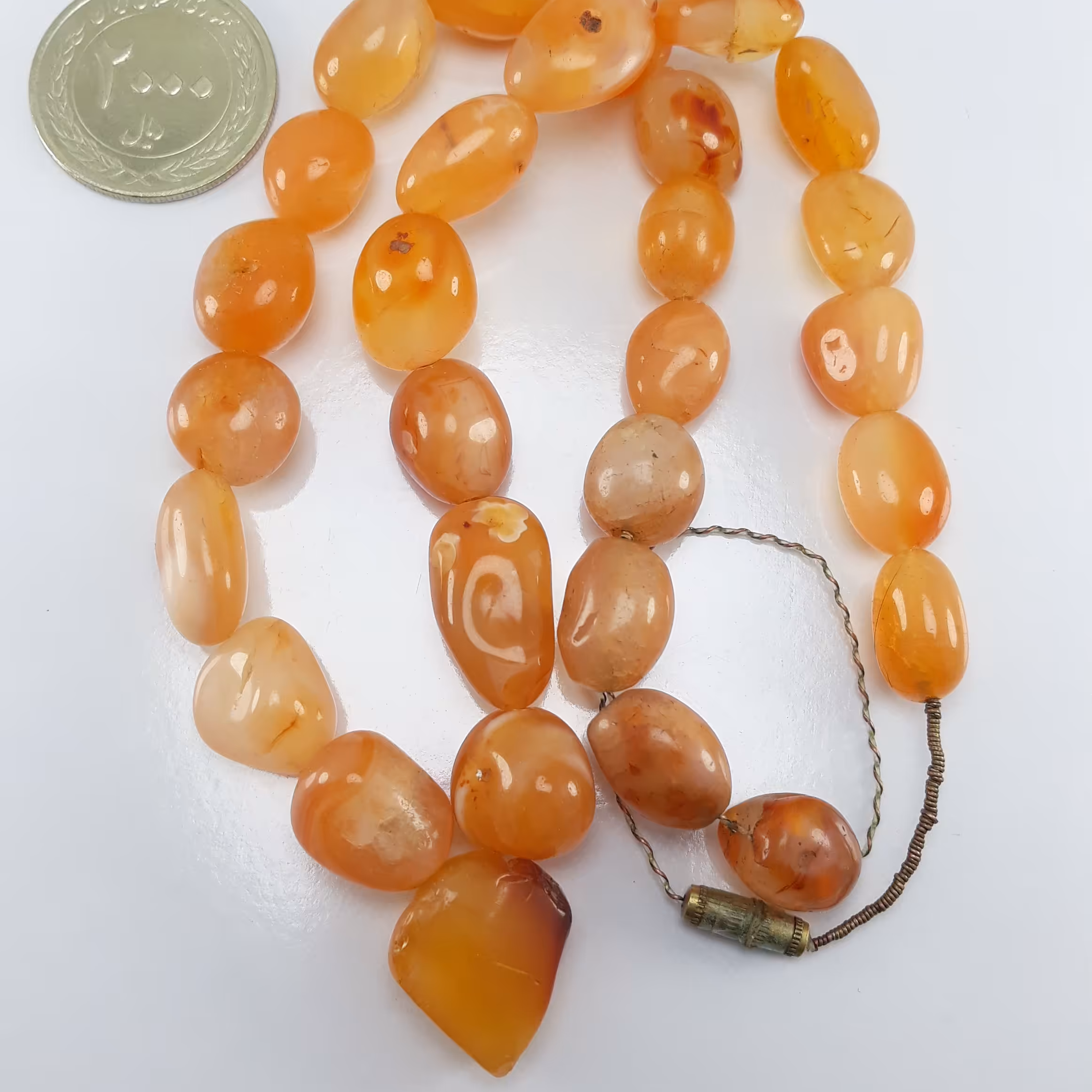 گردنبندی از مهره های عقیق معدنی بسیار زیبا و خاص