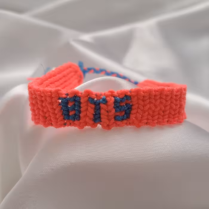 دستبند بافت آرمی
رنگ صورتی و آبی
مناسب هر سایز دست 
قابل شست و شو