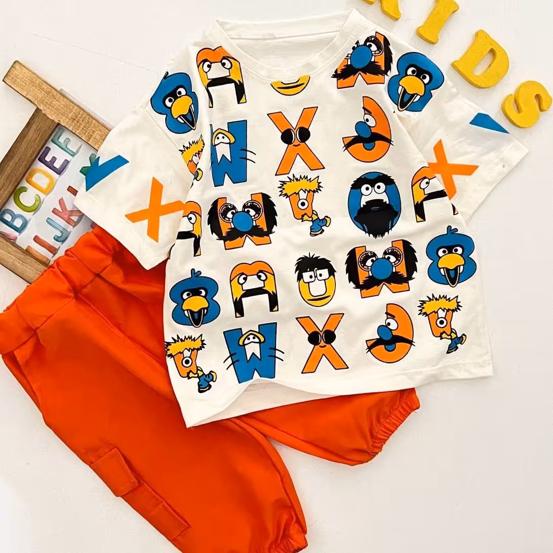 تیشرت شلوارک اسپرت طرح شلوغ