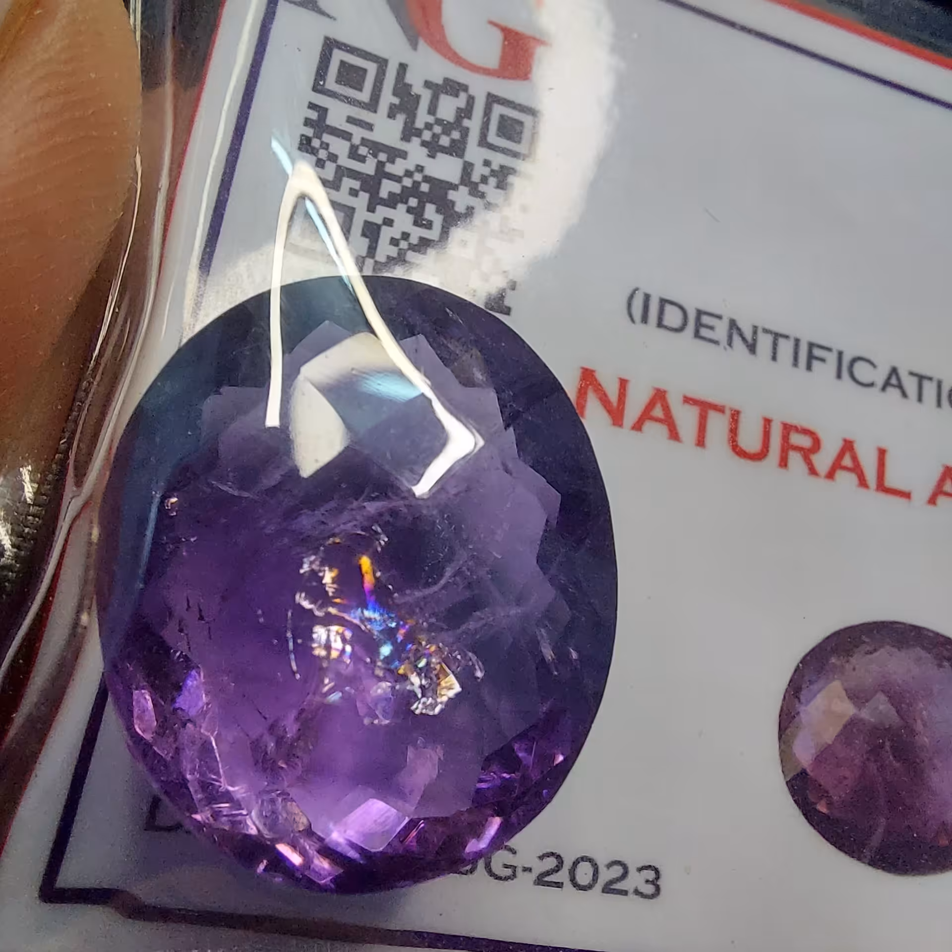 سنگ طبیعی نگین آمیتیست شناسنامه دار ارسال رایگان تراش اوال فنسی