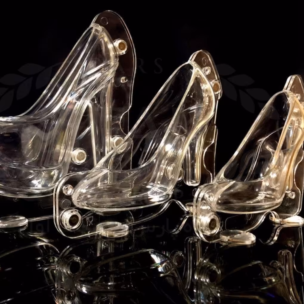 طلق کفش شکلاتی کوچک ارتفاع کفش شکلاتی آماده 9 سانت و عرضش 12 سانت