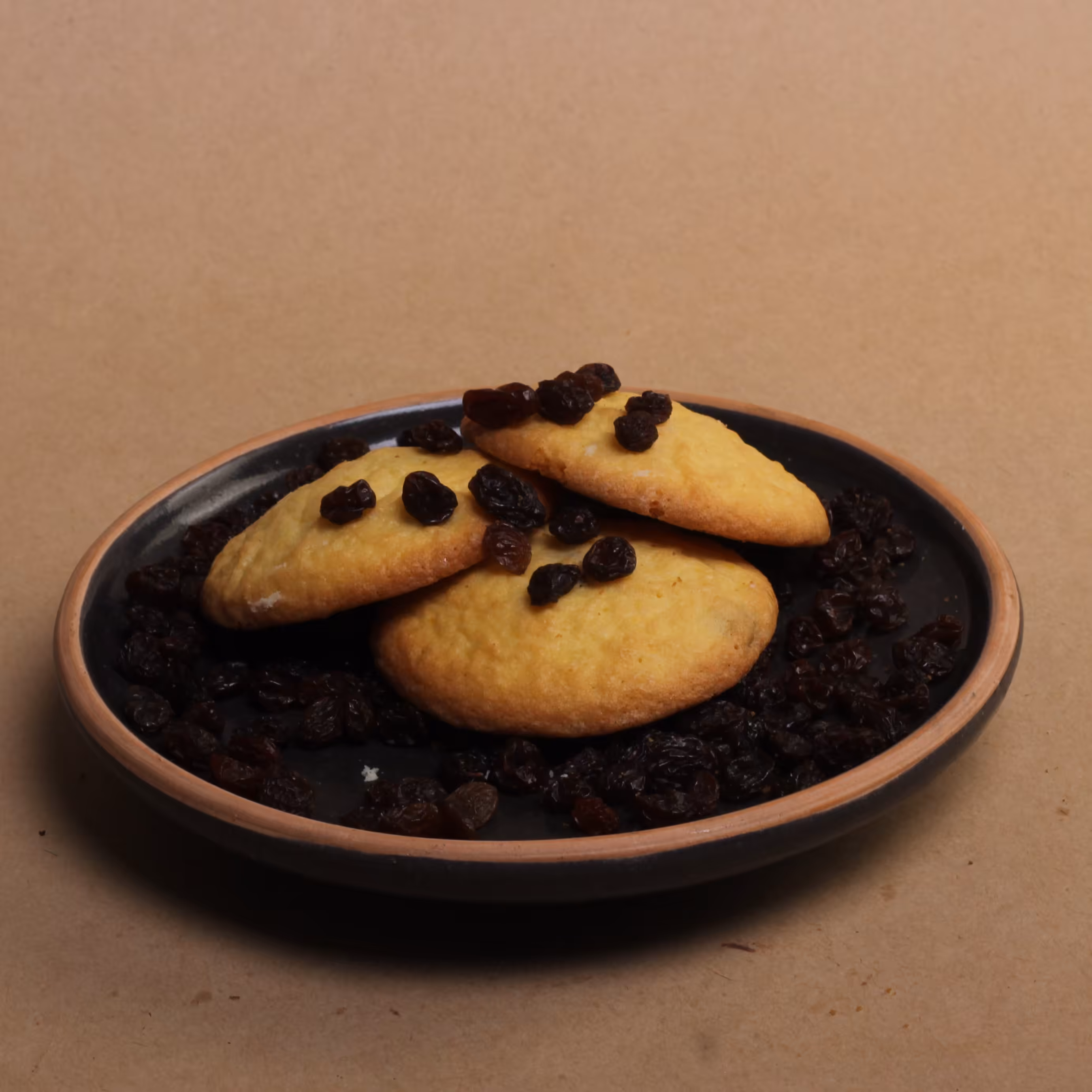 شیرینی کشمشی(ارسال با پیک پس کرایه) 