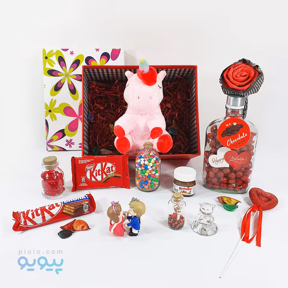 باکس کادو ولنتاین با عروسک اسب تک شاخ بالدار