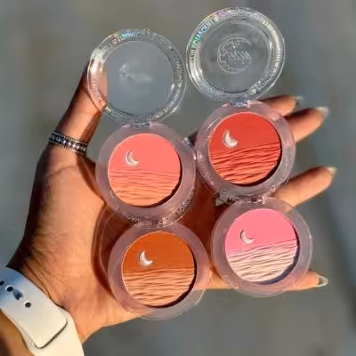 رژ گونه و هایلایتر ماه هدی موجی