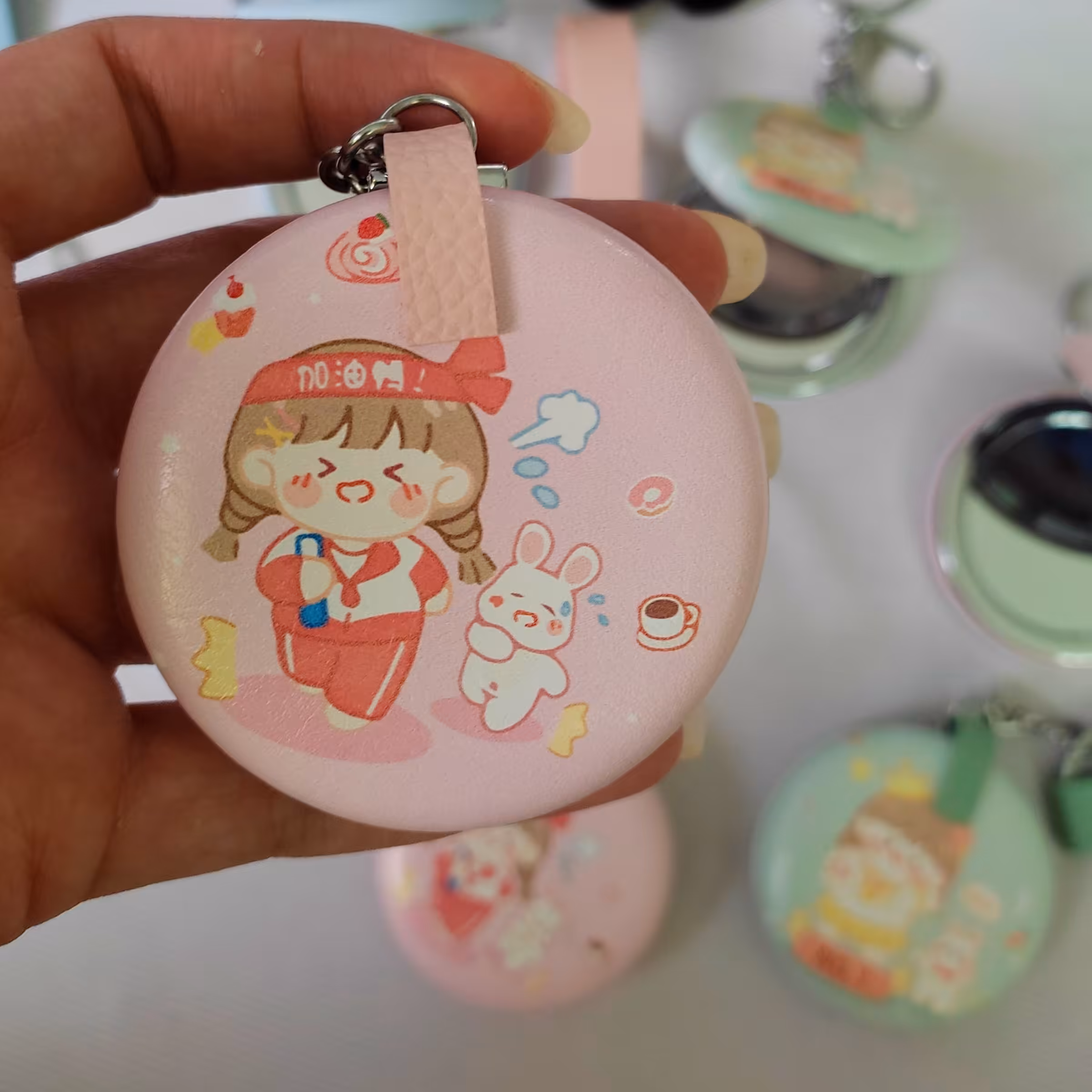 آینه جاکلیدی دار