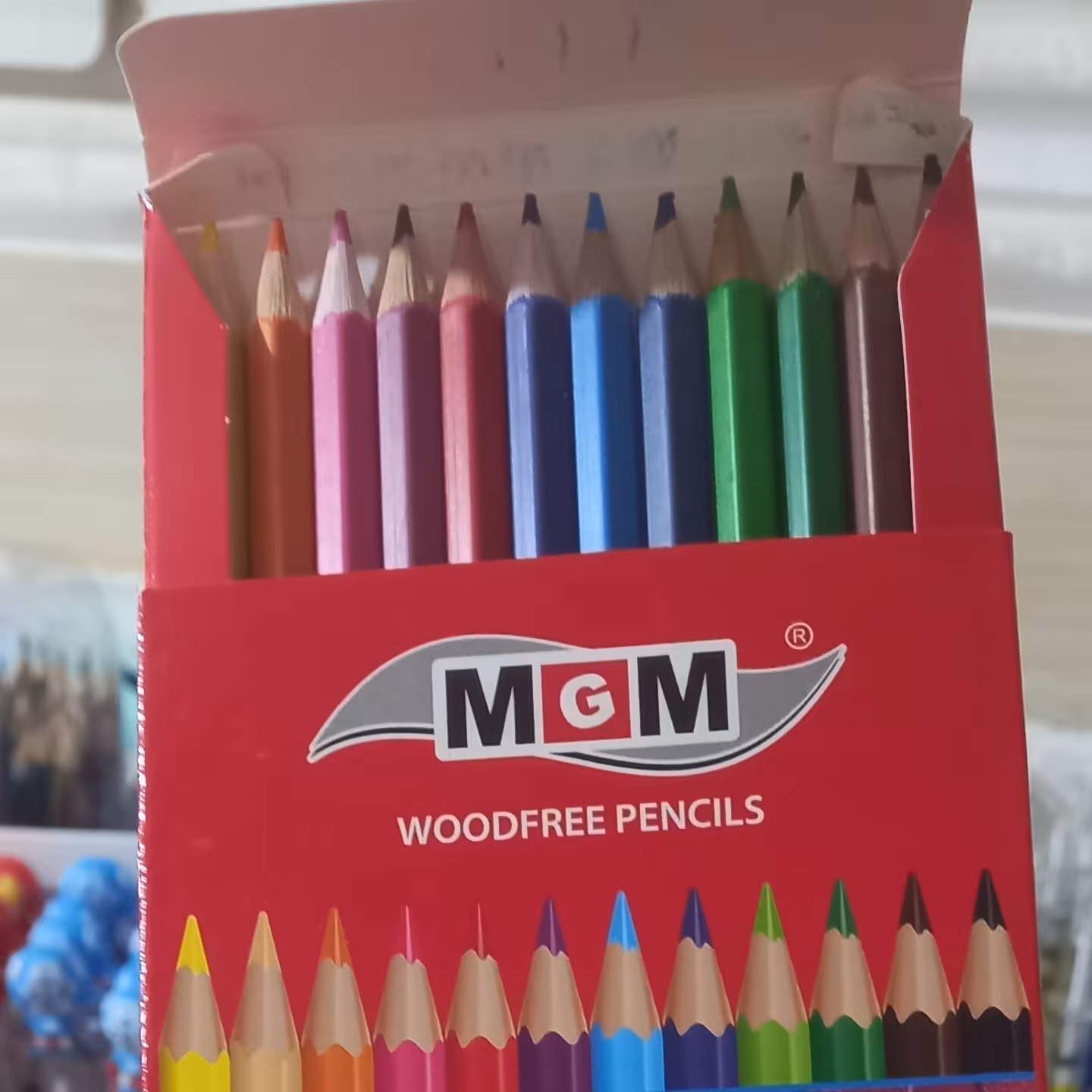 مداد رنگی 12 تایی    