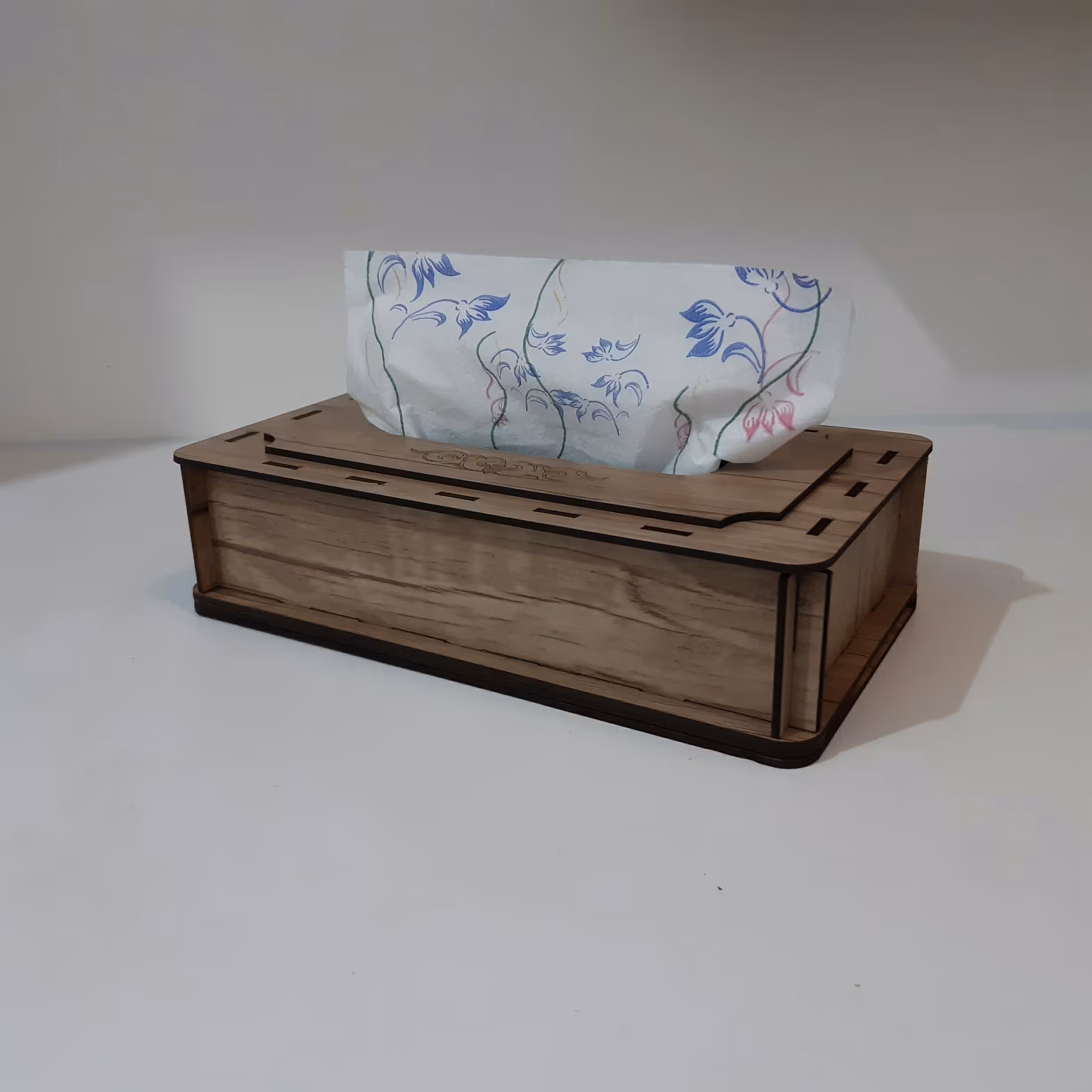 جعبه دستمال کاغذی مدل سلطنتی 