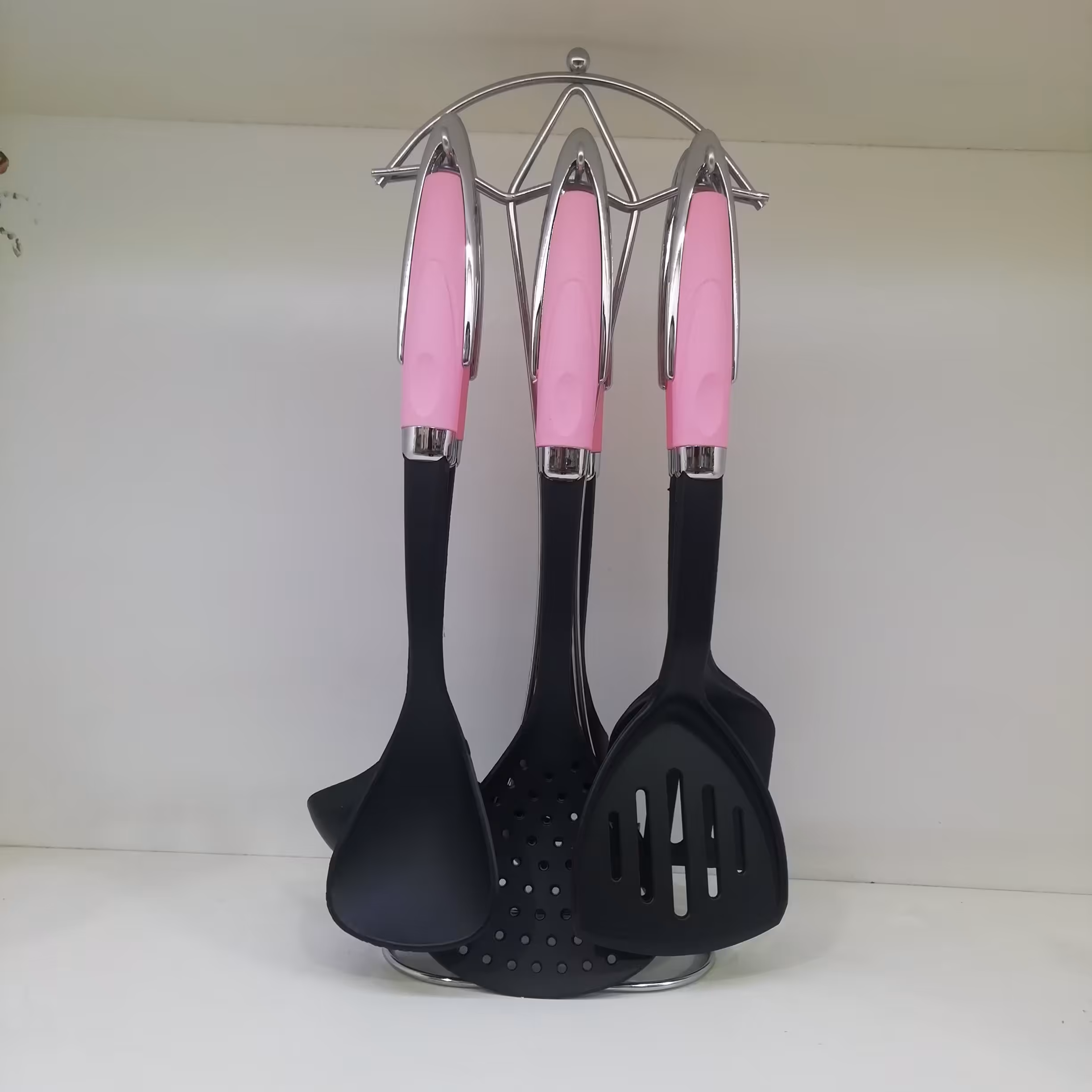 ست کفگیر و ملاقه آشپزخانه نسوز  دسته صورتی 