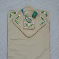 سجاده سه تیکه مخمل روبان دوزی شده طرح گل نرگس