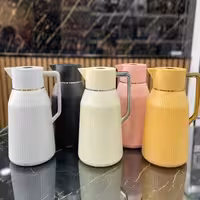 فلاسک 1/6 لیتری دکمه وسط