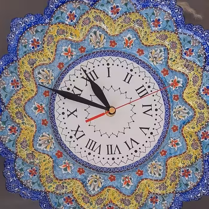 ساعت سایز 30  مینای پرداز واسلیمی با رنگ ولعاب عالی