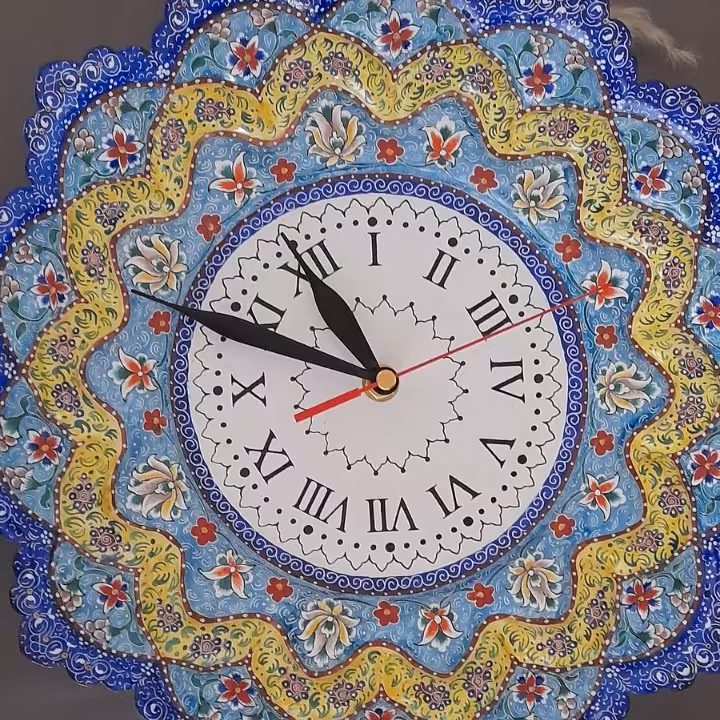ساعت سایز 30  مینای پرداز واسلیمی با رنگ ولعاب عالی