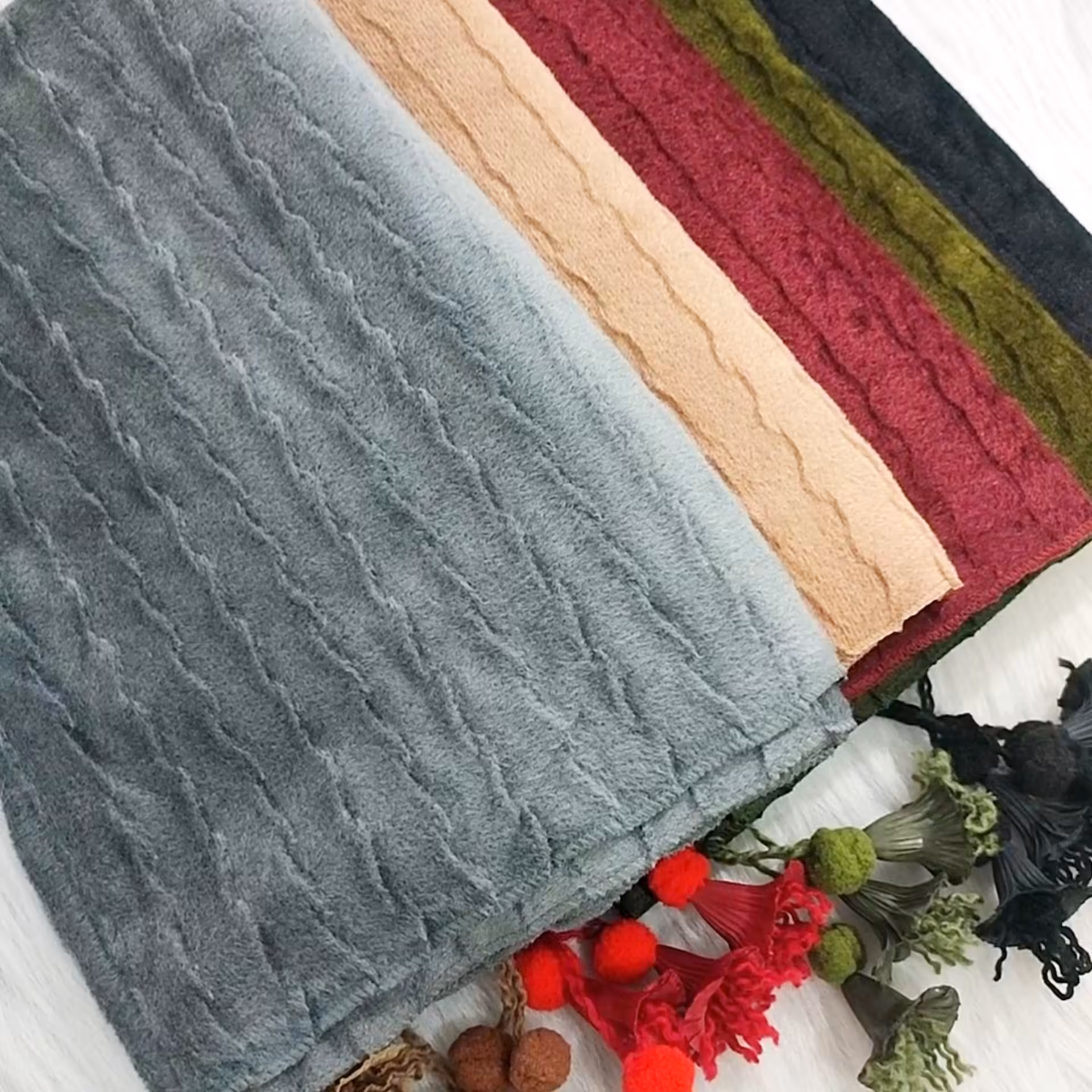 شال پلیسه مخمل منگوله دار با 5 رنگ متنوع