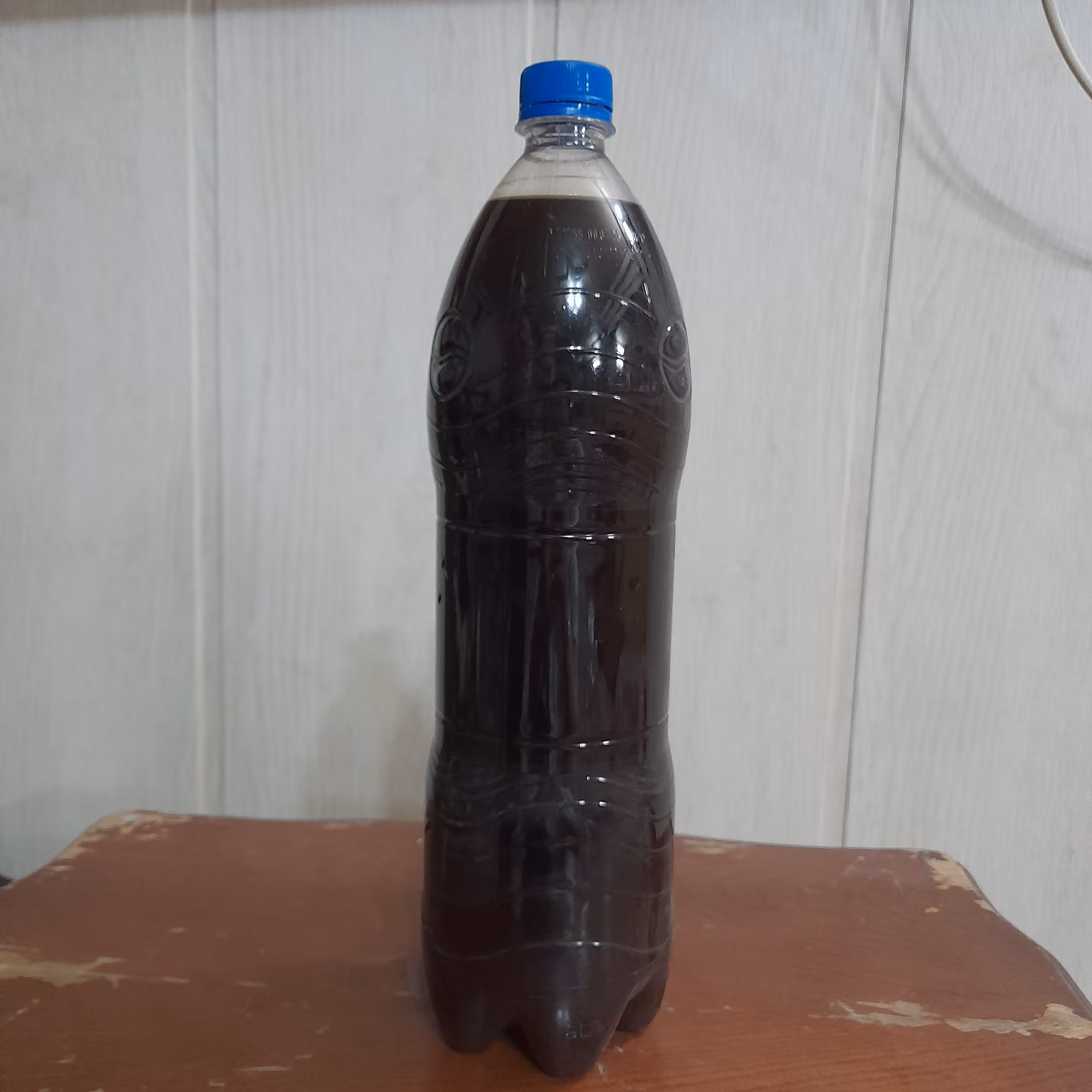 سرکه انگور سیاه خانگی 1.5 لیتری دوساله 