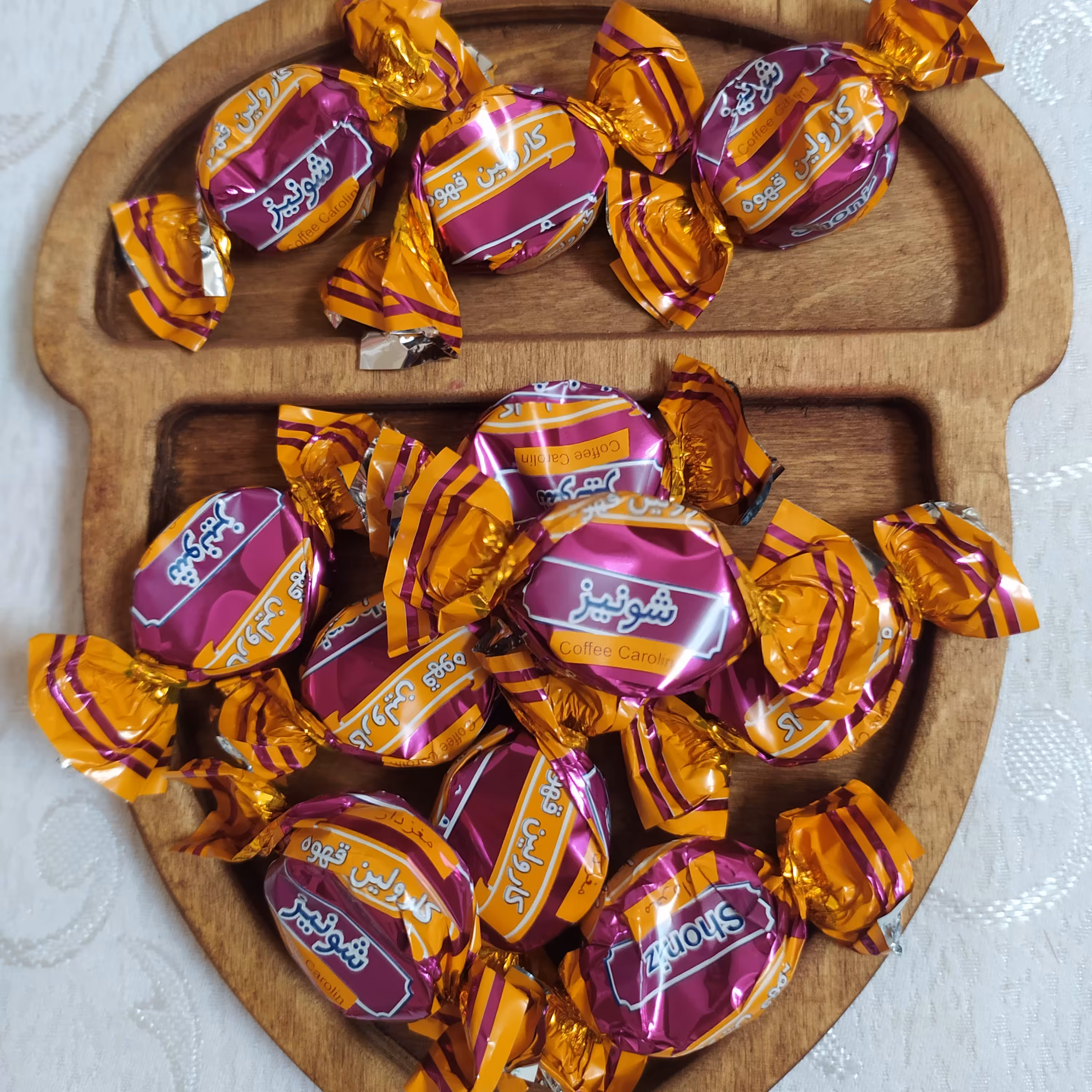 شکلات کارولین قهوه روکش کاکائویی مغز قهوه  شونیز بسته 200گرمی 