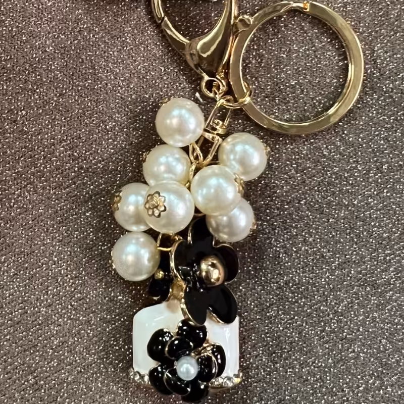 ارسال رایگان آویز کیف