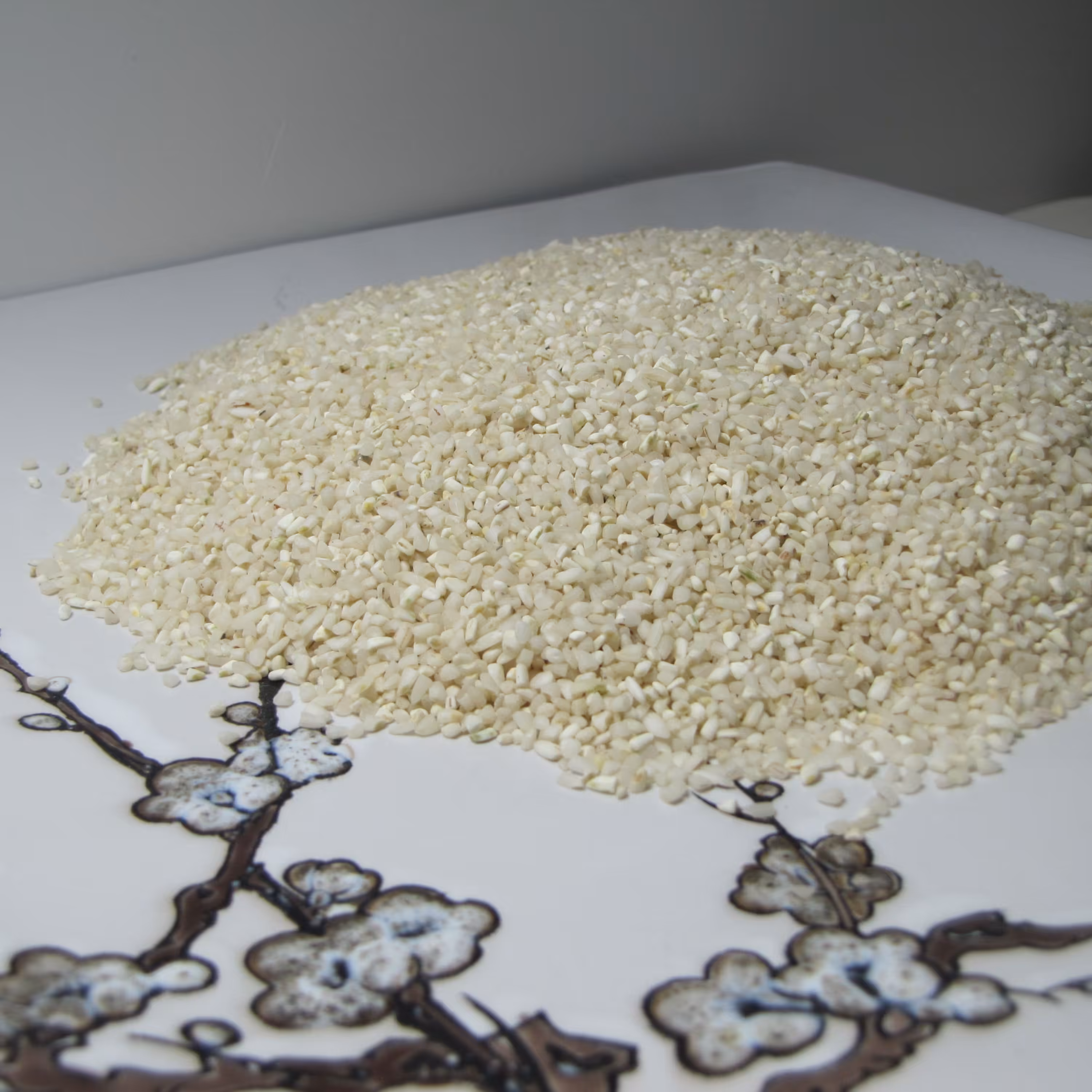 4 کیلو برنج نیم دانه عطری عنبر بو ارسال رایگان