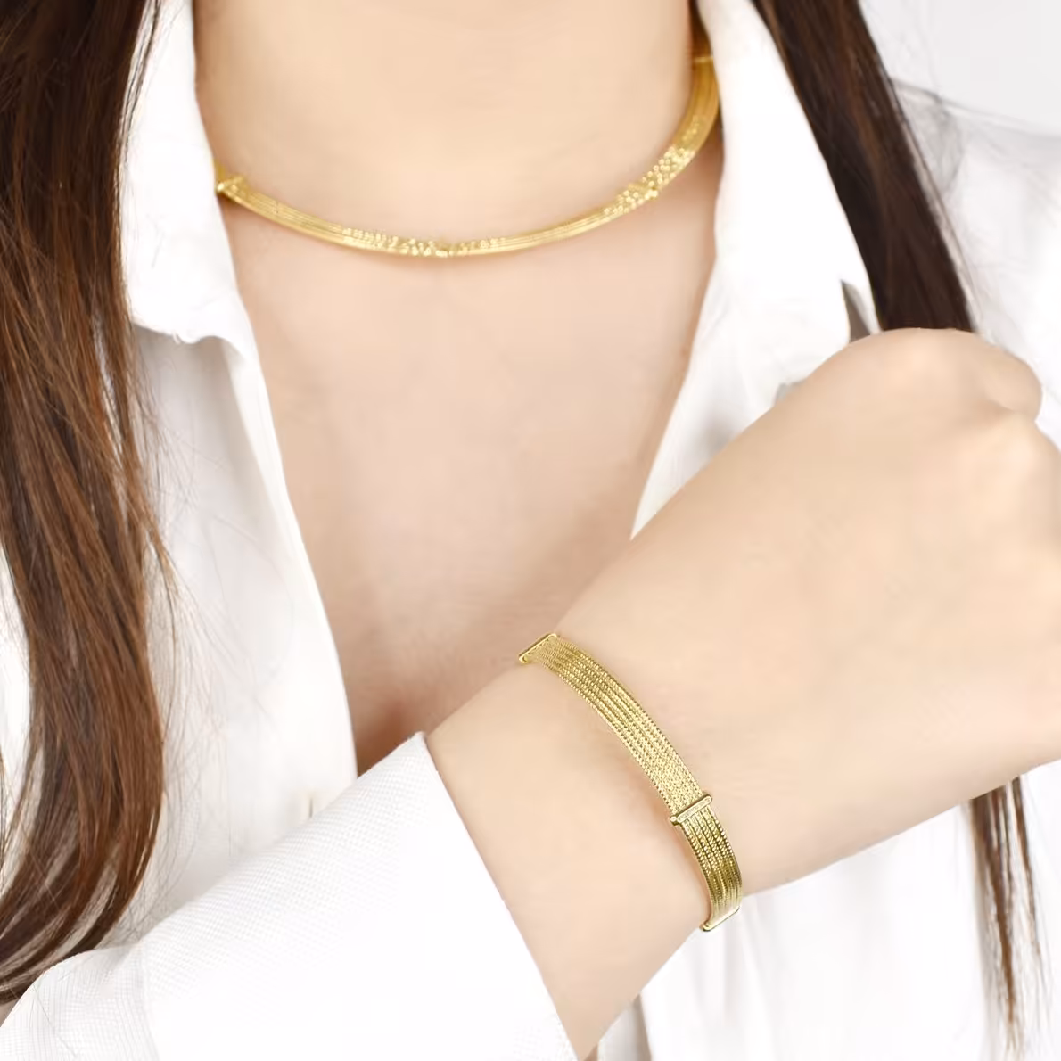 سرویس(طوق و دستبند) برند استیل طرح طلا کد 9611