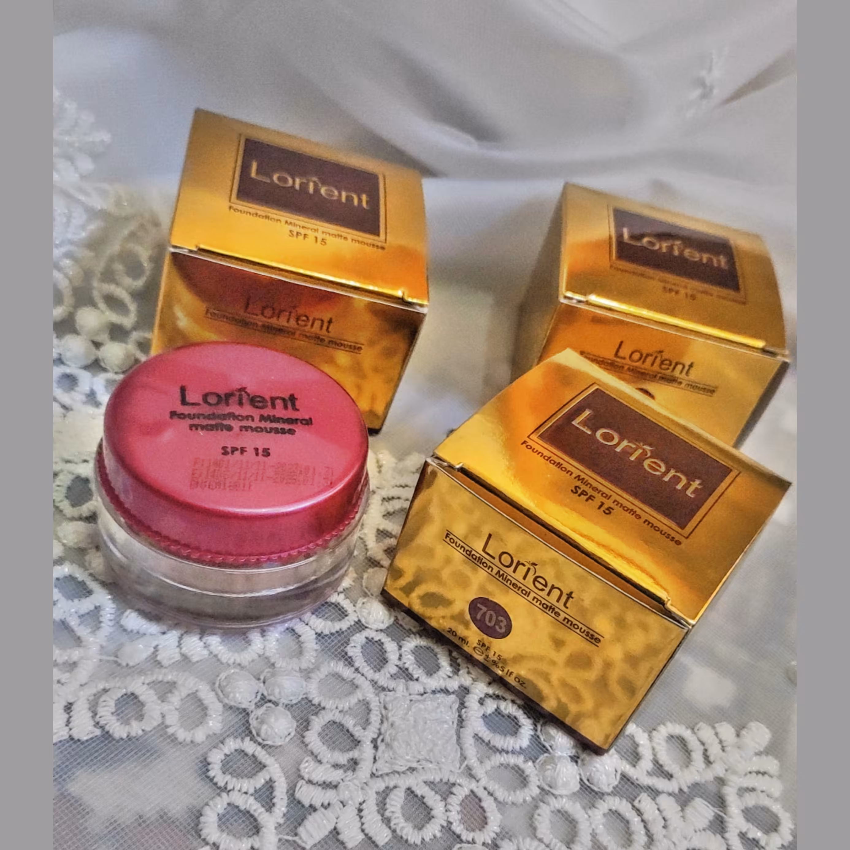 کرم پودر موس پرایمر لورینت 

