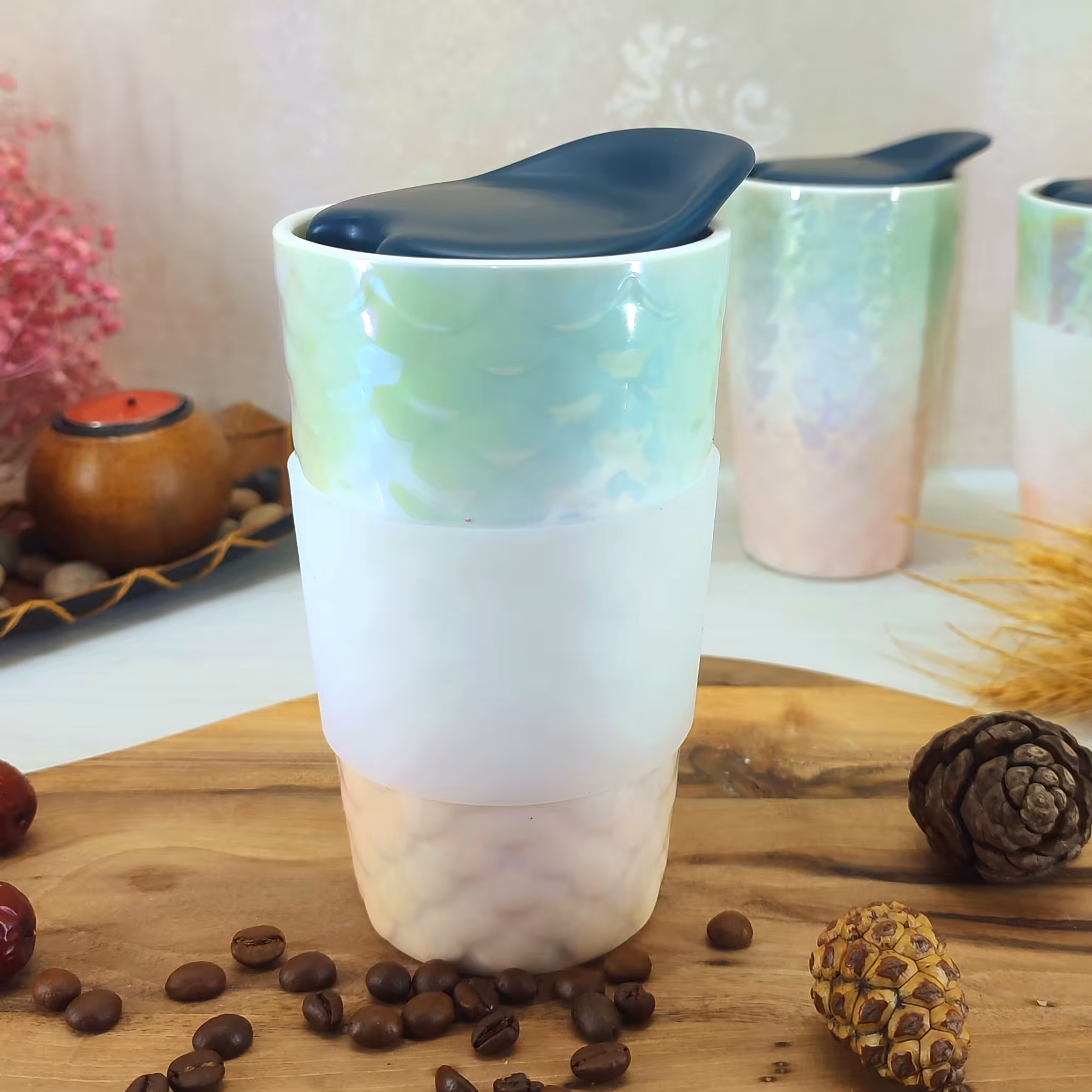 ماگ سرامیکی طرح پولک دار درب سرامیکی