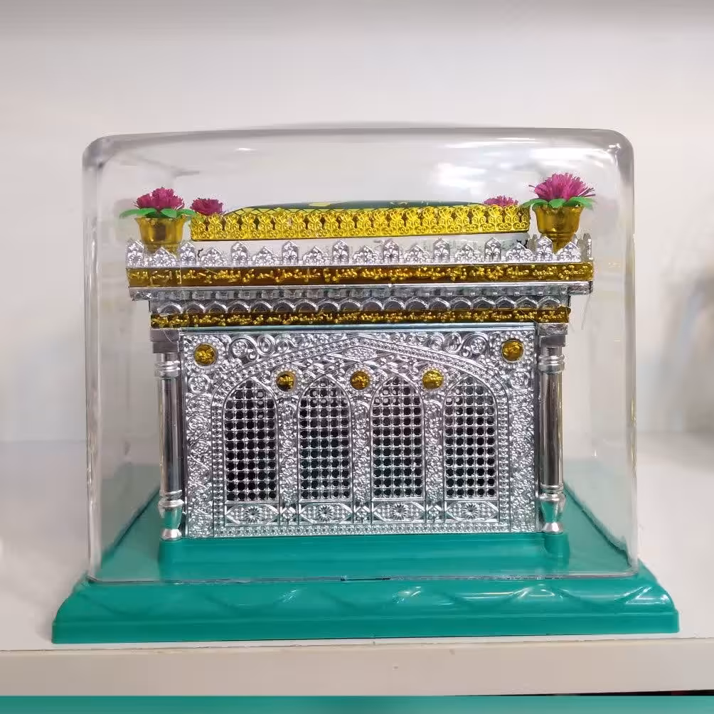 ماکت چراغ دار ضریح مطهر امام رضا علیه السلام