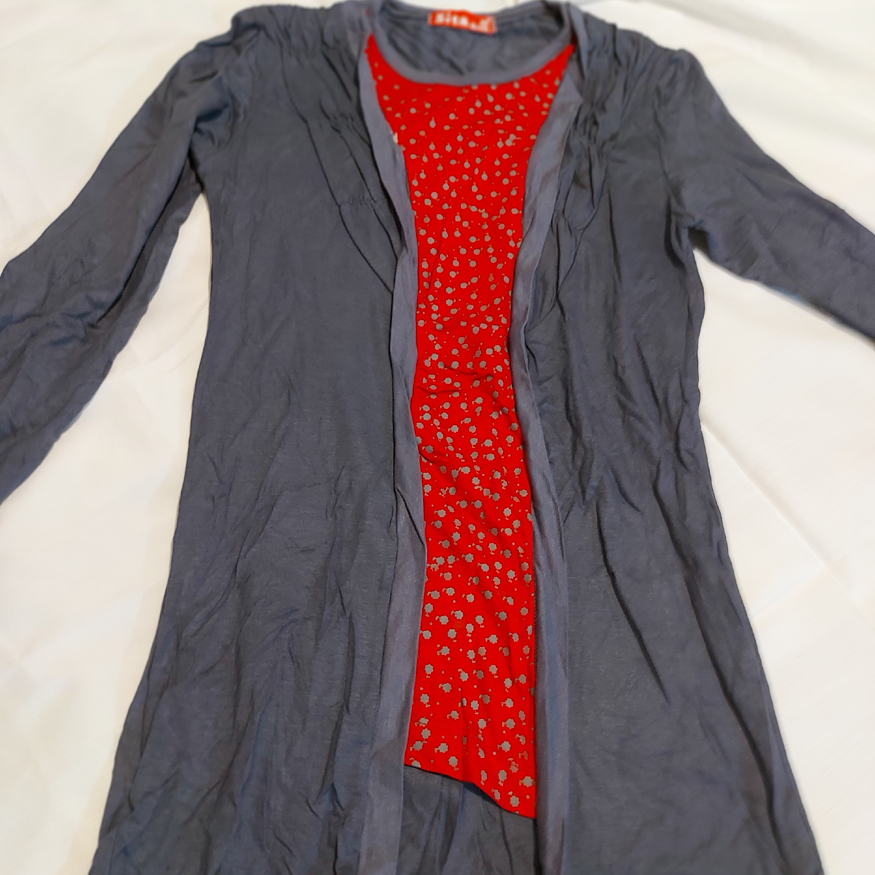  حراجی تونیک دو تیکه گلدار چسبیده ترکیبی بسیار شیک با سایز 36 تا40 با تنخور عالی با رنگ بندی متنوع جنس نخی پنبه