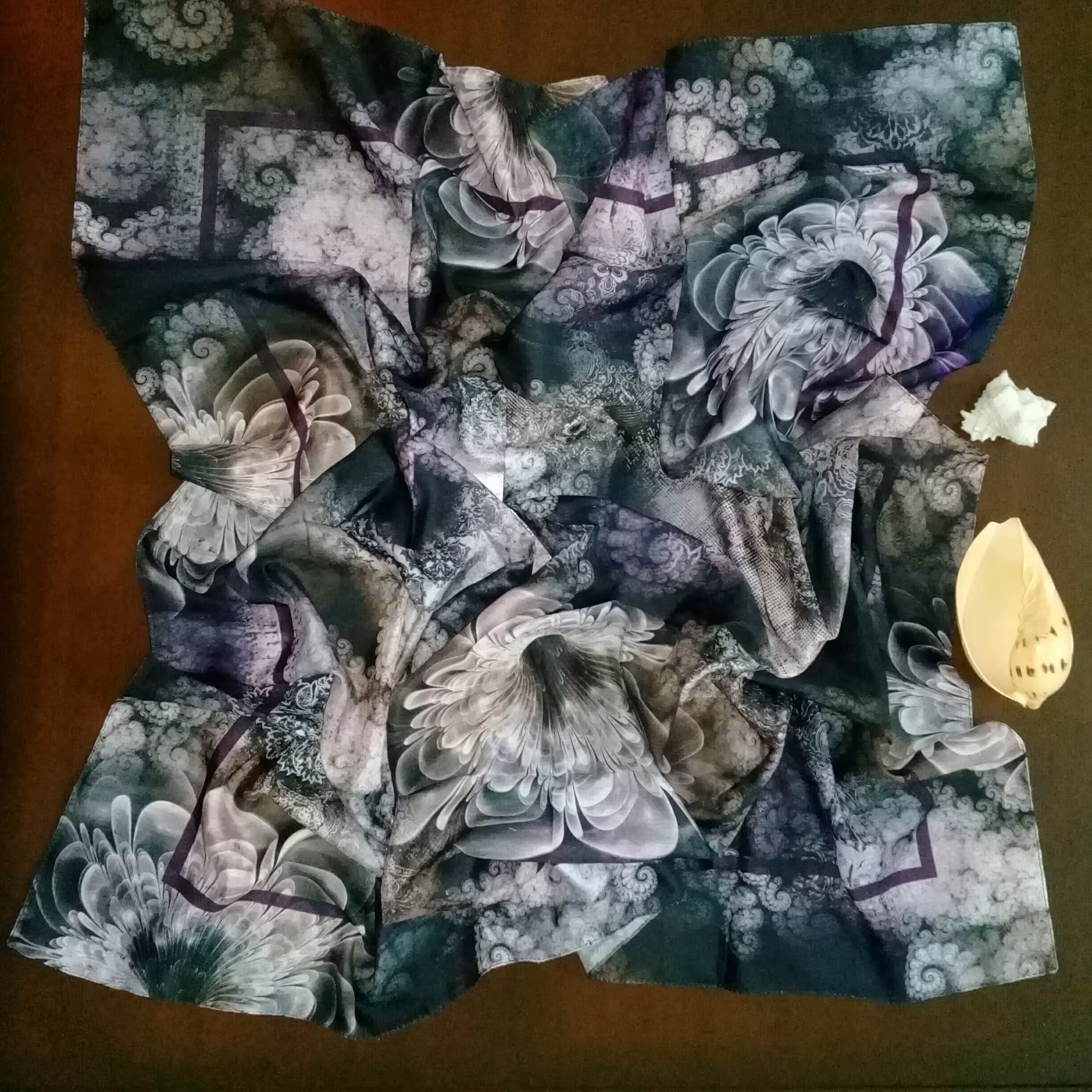 روسری نخی ..قواره.. 120..در4 رنگ و طرح بسیار زیبا و شیک.