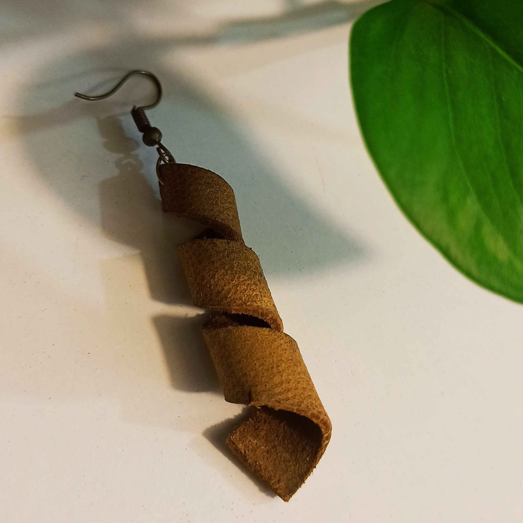 گوشواره چرمی طبیعی