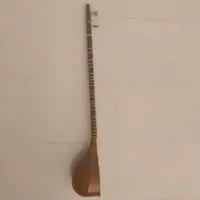سه تار ترکه ای، برند مهران، جنس کاسه و دسته از چوب گردو 
