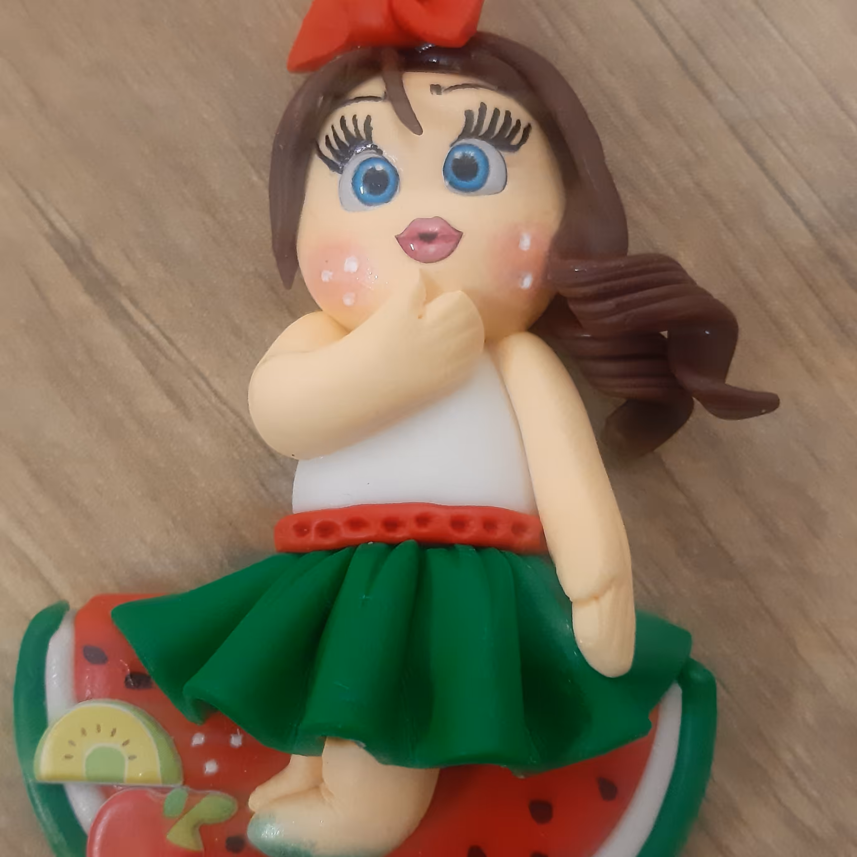 مگنت یخچالی دختر  هندوانه